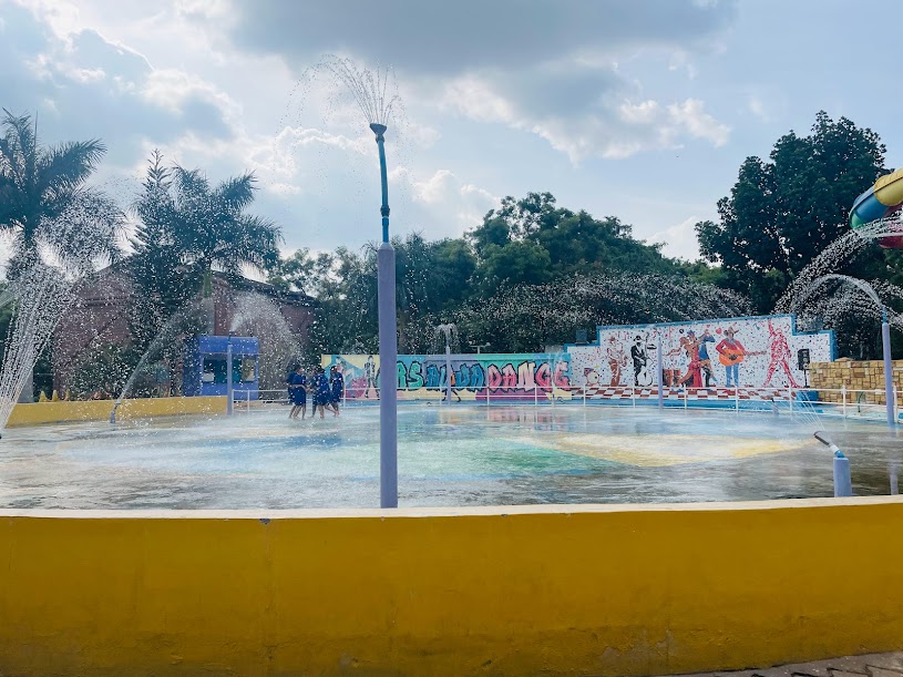 Aqua Dance Floor - 1